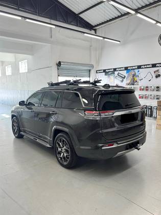 JEEP COMMANDER 1.3 T270 TURBO FLEX OVERLAND AT6 JEEP COMMANDER 1.3 T270 TURBO FLEX OVERLAND AT6